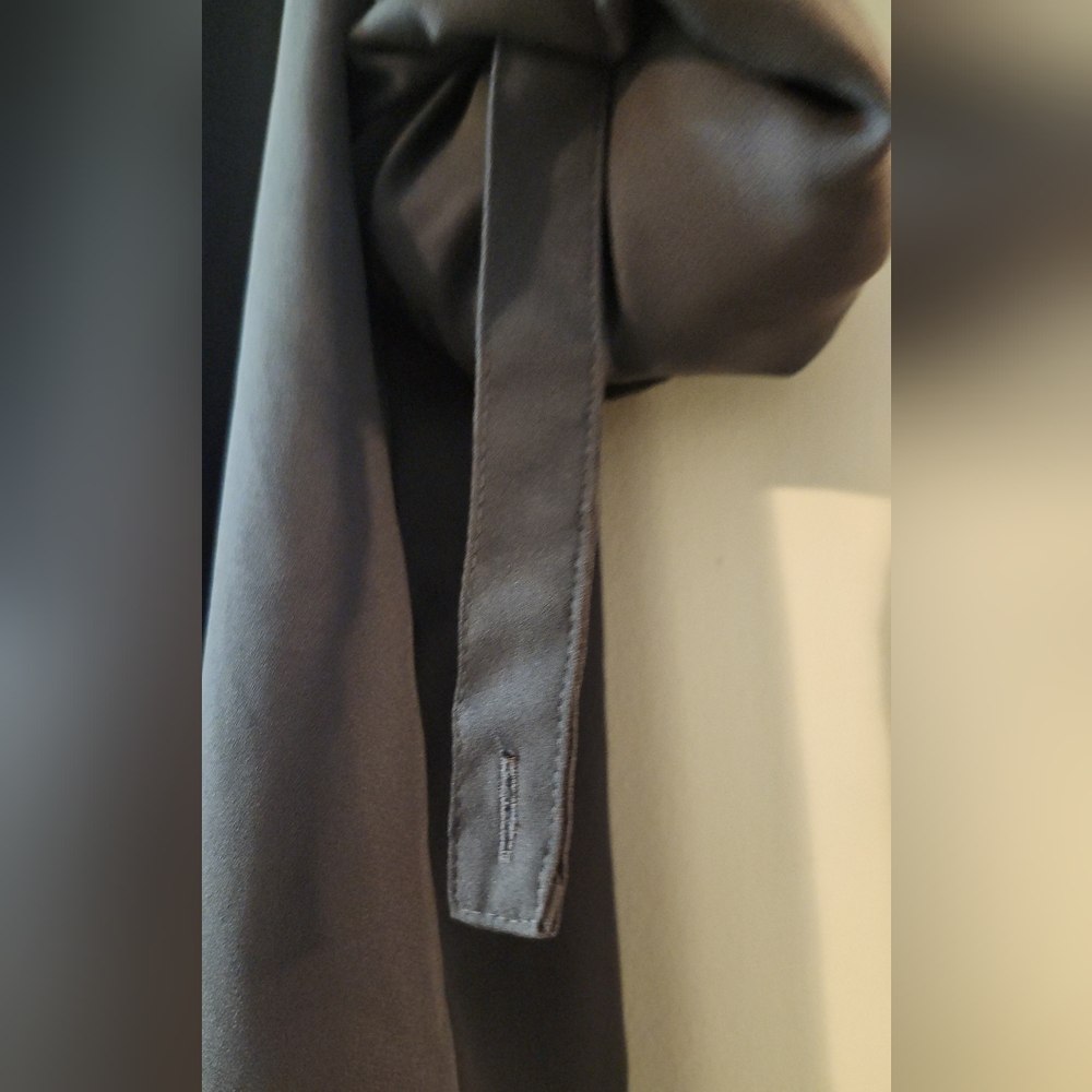 🕶Women's Popover Blouse.🕶 - Picture 7 of 7